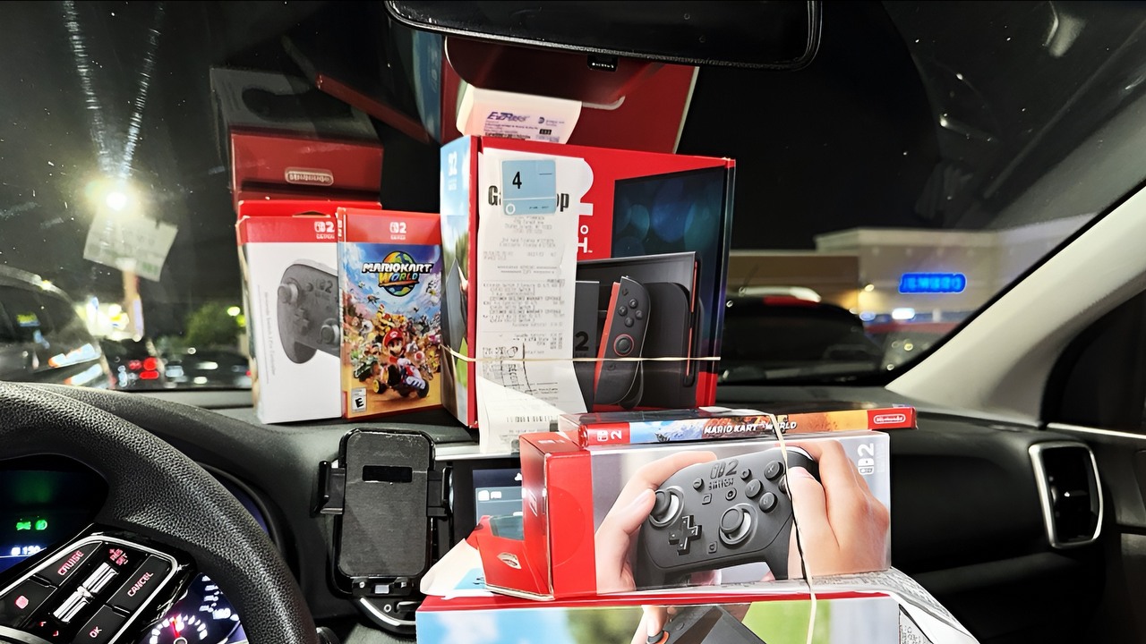 „Mój Switch 2 ma dziury w ekranie”. Uszkodzone konsole trafiają do fanów Nintendo, źródło grafiki: @Oadhan/x.com.