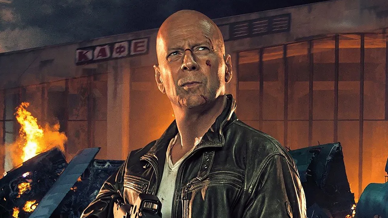 „To był taki fajny scenariusz”. Reżyser Szklanej pułapki 6 przez 4 lata pracował nad filmem i zrezygnował z innych projektów, zanim anulowano nową przygodę Johna McClane’a, źródło grafiki: A Good Day to Die Hard, John Moore, 20th Century Fox, 2013.