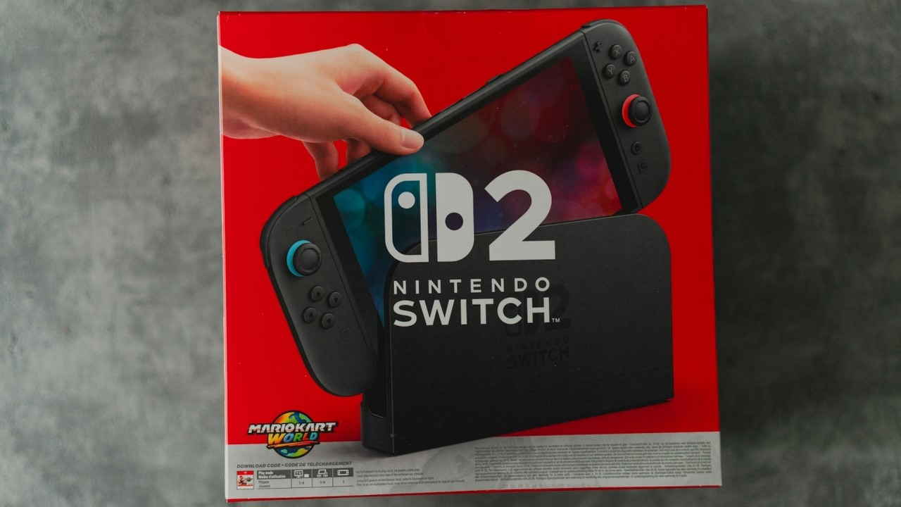Gracz zamawia drugiego Switcha 2 z Mario Kart World w zestawie i otrzymuje dwa różne pudełka, źródło grafiki: Kamil Switalski | Unsplash.
