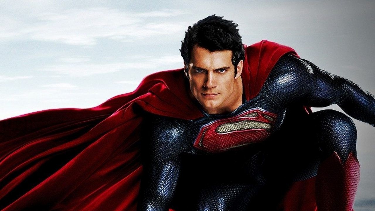 James Gunn potwierdza, że uniwersum DC chciało pozbyć się Henry'ego Cavilla po Lidze Sprawiedliwości: „Było jeszcze więcej bałaganu niż teraz”, źródło grafiki: Człowiek ze stali, Zack Snyder, DC, 2013.