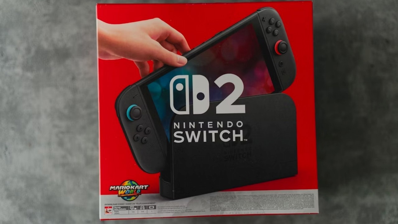 Kierowca ciężarówki, który miał dostarczyć 2810 konsol, zorientował się na stacji benzynowej, że Switche 2 o wartości 1,2 miliona euro zostały skradzione, źródło grafiki: Kamil Switalski; Unsplash.com; 2025.