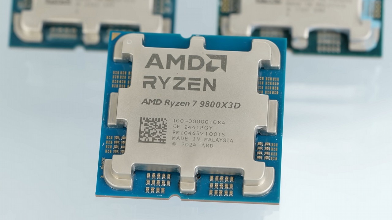 Internauta zamówił AMD Ryzen 7 9800X3D. Zamiast tego otrzymał kiepsko wykonaną podróbkę, źródło grafiki: YouTube | Gamers Nexus..