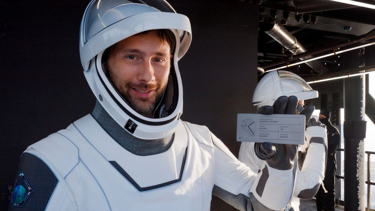 Sławosz jest już w kosmosie, a ja znów marzę o byciu astronautą. Jego podróż to ważny punkt w historii polskiej nauki, źródło grafiki: Źródło: X/esaspaceflight.