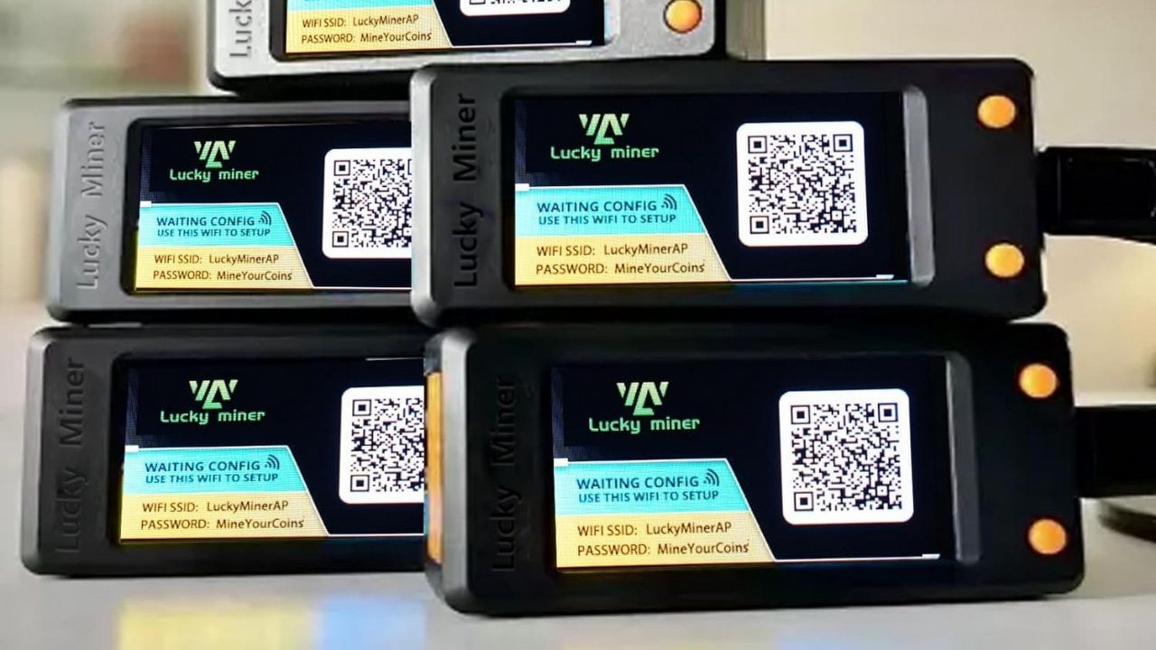 Szanse na sukces to 1 do 210 bilionów. Koparka USB do Bitcoina to zwykły scam, ale ludzie wciąż ją kupują.