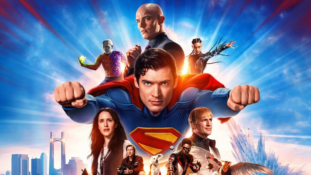 Nowy Superman ledwie wleciał do kin, a już ustanowił rekord DC. Szef Warner Bros. zapowiada: „To dopiero pierwszy krok”, źródło grafiki: Superman, James Gunn, DC, 2025.