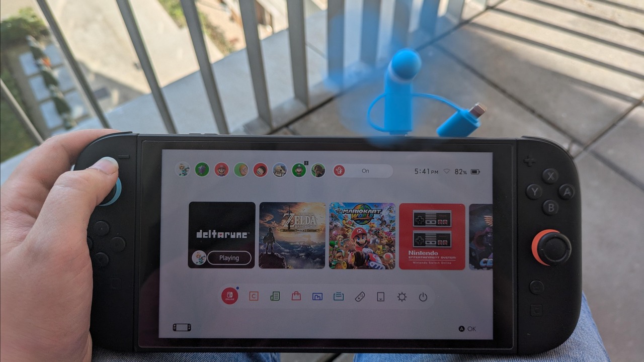 Gracz znalazł najlepsze zastosowanie dla portu USB w Switchu 2, przypominając społeczności o starym, dobrym Game Boyu, źródło grafiki: Gamingjojo909 | Reddit.