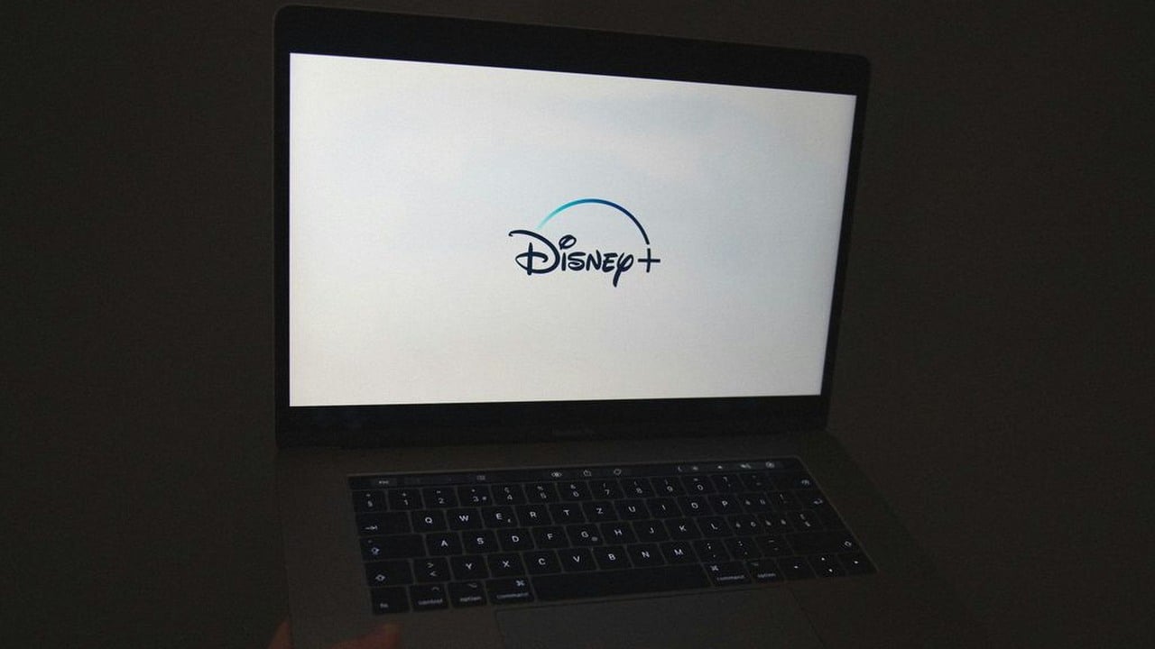 Nowość na Disney+: Jedna z największych serii science fiction oferuje 15 godzin czystej, dynamicznej akcji, źródło grafiki: 2022; Thibault Penin; Unsplash.com.