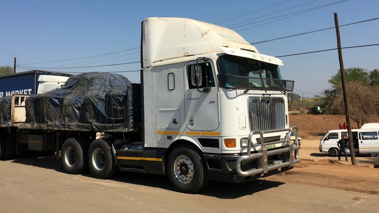 Firma istniejąca 158 lat upadła przez atak hakerski i pracę straciło 700 osób, źródło grafiki: Bernd Dittrich; Unsplash.com; 2022.