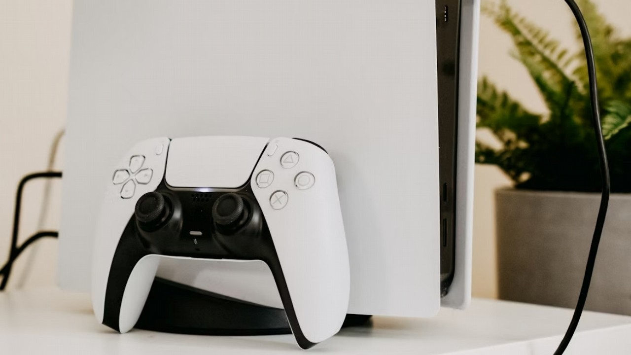Nowa aktualizacja PS5 pojawi się wkrótce: wprowadza opcję, która spowalnia konsolę - ale z ważnego powodu, źródło grafiki: Nik; Unsplash.com; 2021.