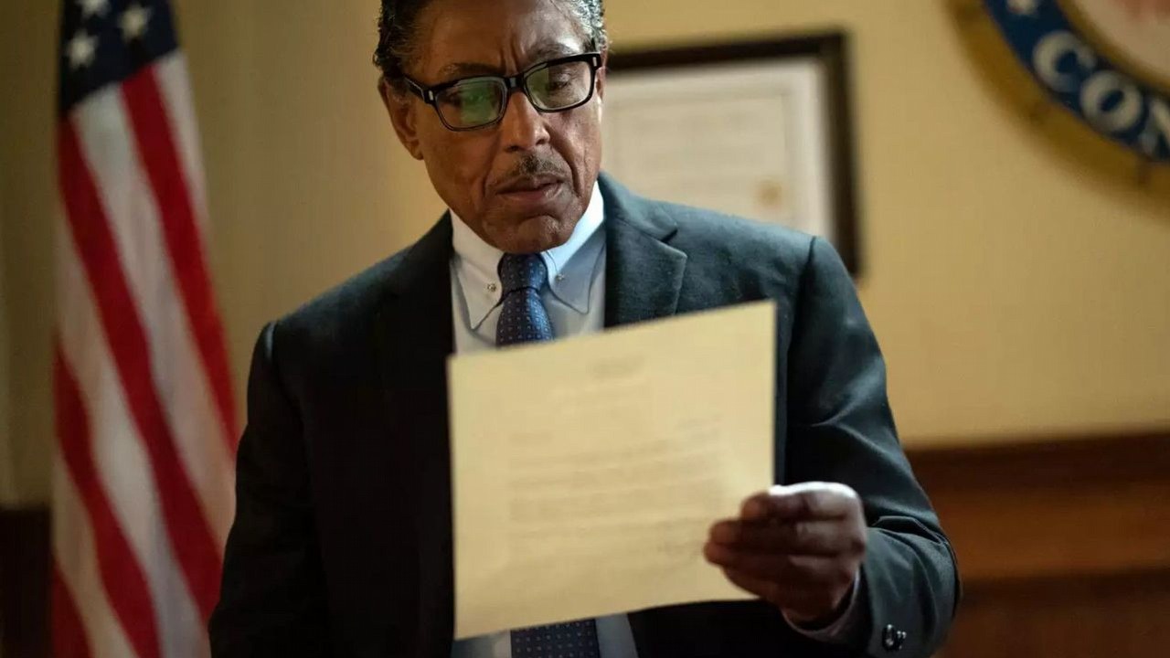 Ceniony serial gangsterski właśnie zrzucił cały 4. sezon na Disney+. 10 odcinków kryminału do obejrzenia od razu, źródło grafiki: Ojciec chrzestny Harlemu, Paul Eckstein, Disney+, 2019.