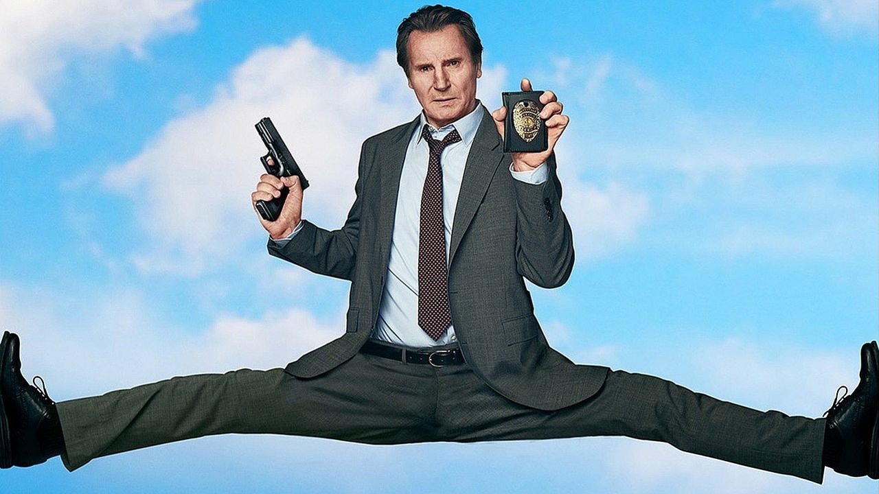 „Bezwstydnie głupia” i „skandalicznie zabawna”. Krytycy ostrzegają: nowa Naga broń z Liamem Neesonem rozśmieszy nas do łez, źródło grafiki: The Naked Gun, Akiva Schaffer, Paramount Pictures, 2025.