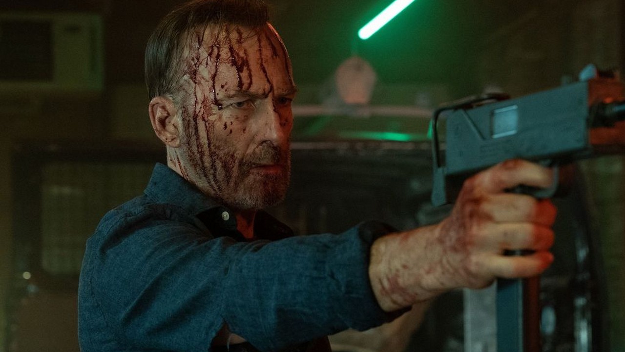 Już za niecałe 2 tygodnie premiera kontynuacji jednego z najlepszych thrillerów akcji ostatnich 5 lat. Na niej może nie skończyć się ta wysokooktanowa seria, źródło grafiki: Nikt 2, Timo Tjahjanto, Universal, 2025.