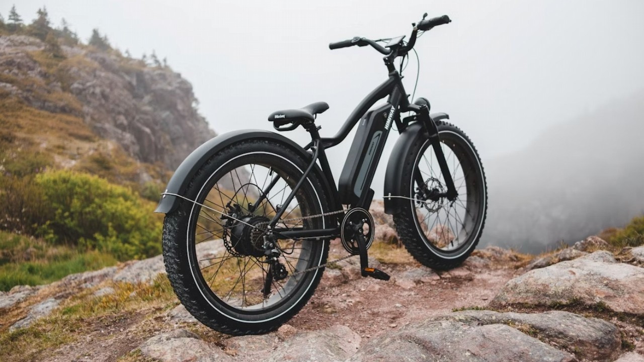 Polscy inżynierowie odnieśli sukces tworząc nową baterię do rowerów elektrycznych o zasięgu do 250 kilometrów, źródło grafiki: Himiway Bikes; Unsplash.com; 2021.