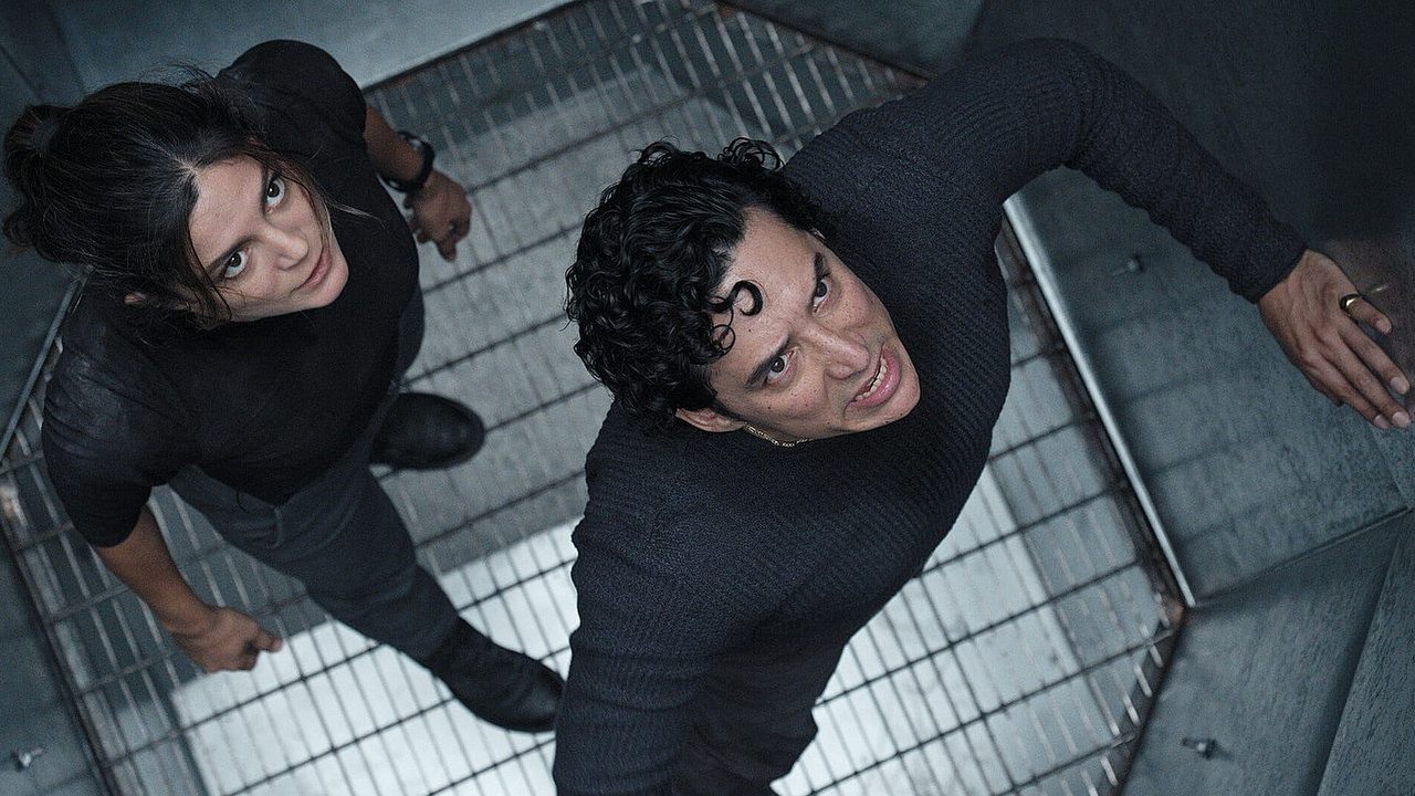 Netflix anuluje jeden ze swoich najchętniej oglądanych seriali 2023 roku po znacznym spadku oglądalności: z 11 milionów wyświetleń do zaledwie 2,2 mln, źródło grafiki: Fubar, Nick Santora, Netflix, 2025.