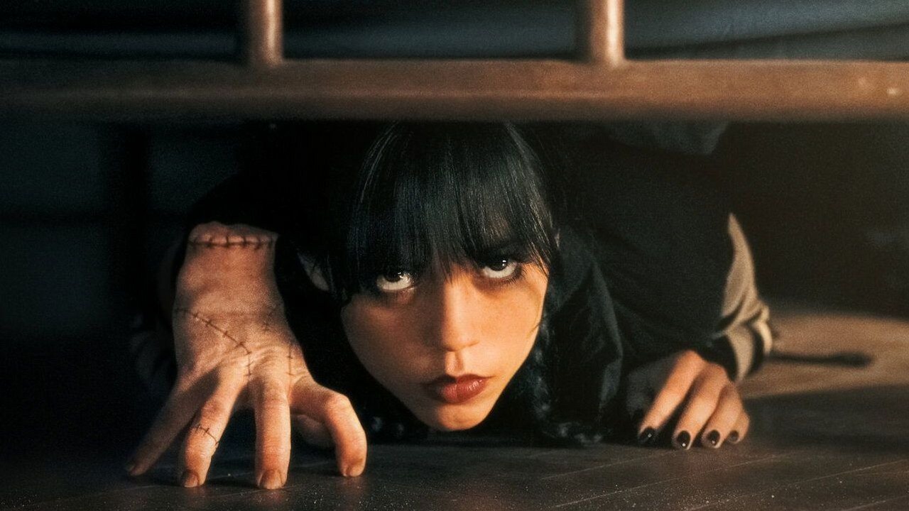 2. sezon Wednesday z Jenną Ortegą jest hitem, ale nie został numerem 1 Netflixa we wszystkich krajach, źródło grafiki: Wednesday, Tim Burton, Netflix, 2025.