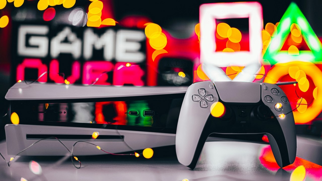PlayStation i inne usługi Sony ostatecznie wychodzą z rosyjskiego rynku. Firma właśnie zamknęła ostatni swój podmiot w Rosji, źródło grafiki: Branden Skeli, Unsplash.