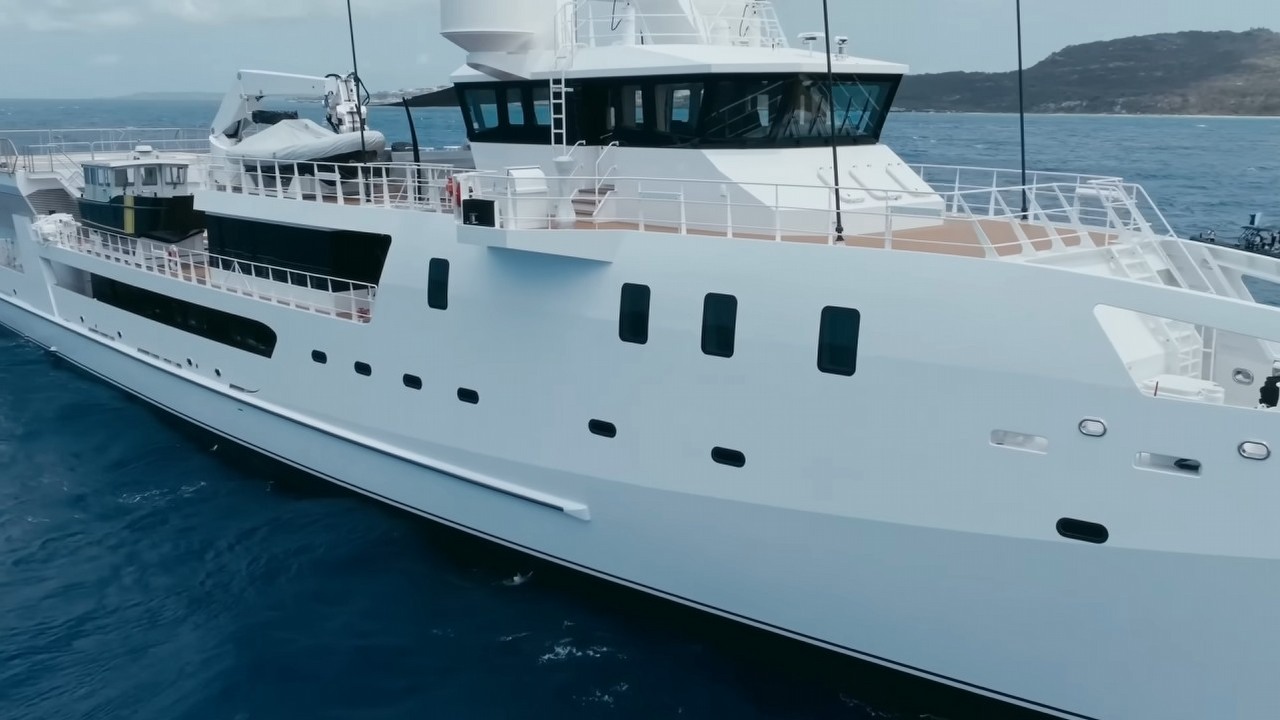 Gabe Newell wyda 300 mln dolarów na największy prywatny statek badawczy. Szef Steama chce eksplorować najgłębsze rejony oceanów, źródło grafiki: YouTube: Water CS2; 2025.