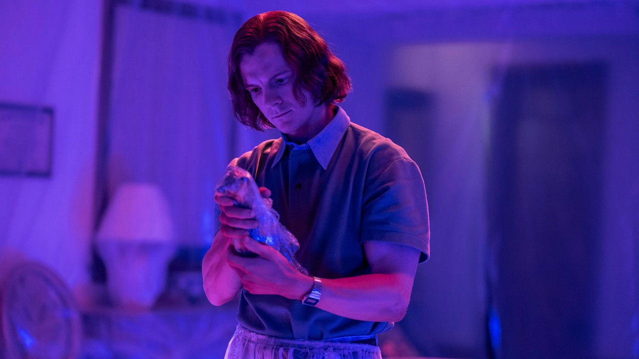 Żaden serial nie jest bezpieczny. Mimo że spin-off Dextera przedłużono o 2. sezon, 4 miesiące później odwołano tę decyzję, źródło grafiki: Dexter: Original Sin, Clyde Phillips, Showtime, 2024.