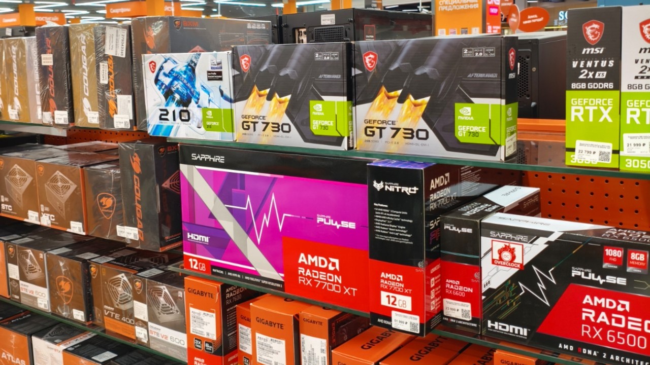 16 letnie karty graficzne wciąż są sprzedawane przez ten sklep, ale mają konkretne zastosowanie, źródło grafiki: u/theorlovsky; Reddit.