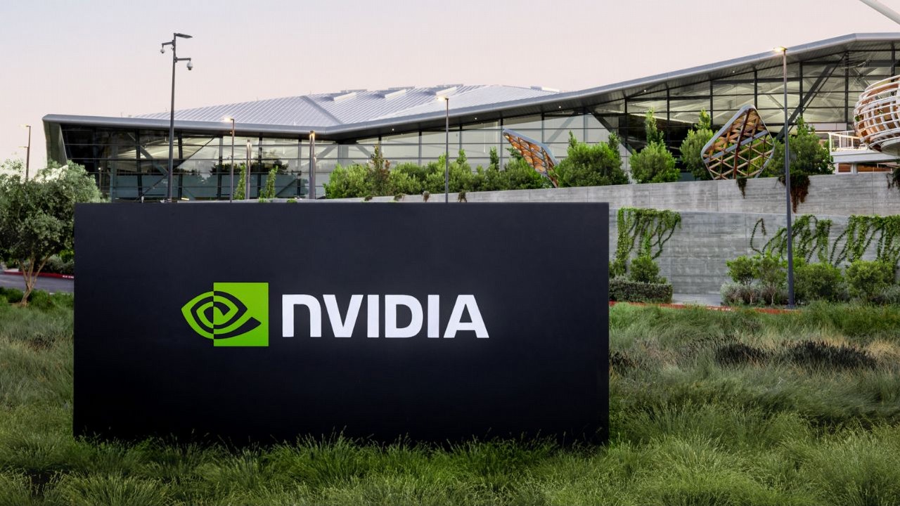 Dwóch tajemniczych klientów Nvidii odpowiadało za 39% przychodów w drugim kwartale. Firma dalej walczy o chiński rynek, źródło grafiki: NVIDIA.