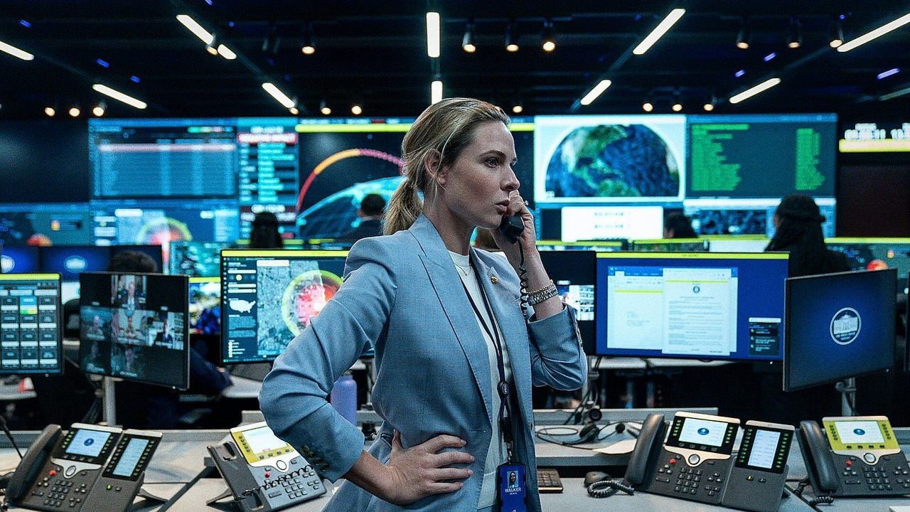 Nadchodzący thriller polityczny Netflixa z 89% na Rotten Tomatoes będzie hitem tej jesieni. Idris Elba i Rebecca Ferguson w intrygującej zapowiedzi widowiska, źródło grafiki: A House of Dynamite, Kathryn Bigelow, Netflix, 2025.