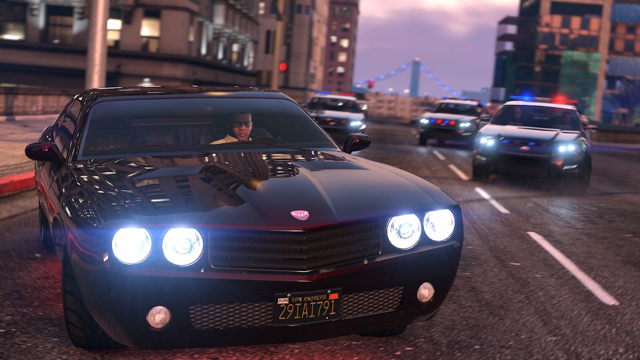 Grała w GTA 5 i uciekała przed policją. W tym samym momencie prawdziwy przestępca wjechał jej w dom, źródło grafiki: Rockstar Games.