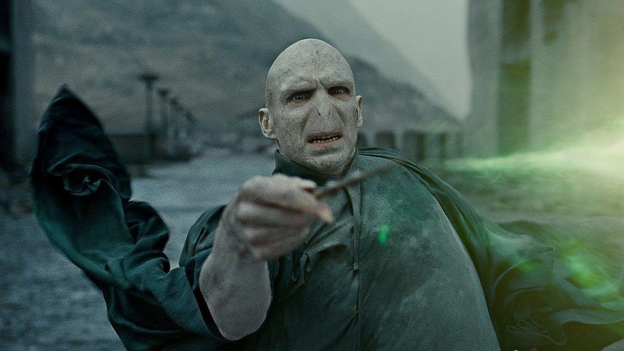 Voldemort w serialu Harry Potter może być kobietą? Wśród kandydatów do roli w adaptacji HBO są ponoć także aktorki, źródło grafiki: Harry Potter i Insygnia Śmierci: Część II, David Yates, Warner Bros., 2011.