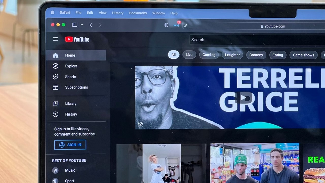 YouTube pokazał DJ-a AI, którego nie da się wyłączyć na stałe, źródło grafiki: Oberon Copeland; Unsplash.com; 2022.