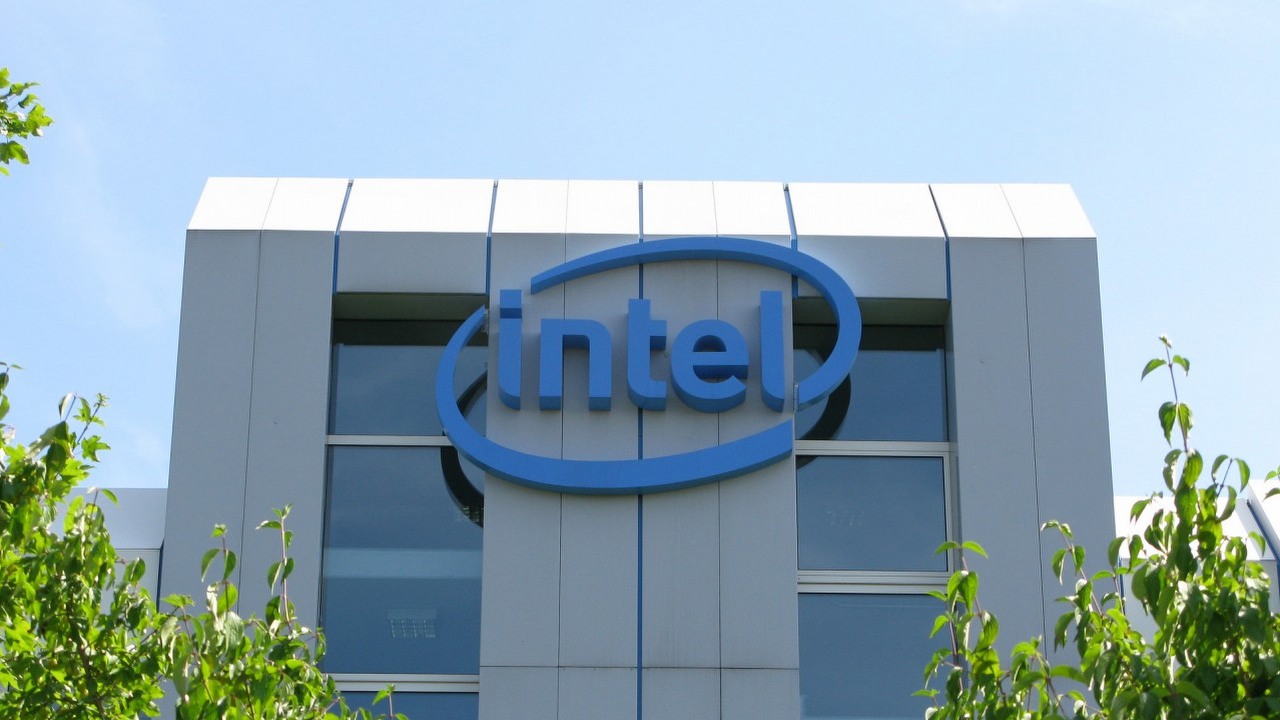 Najwięksi wrogowie łączą siły? AMD może produkować swoje procesory w fabrykach Intela, źródło grafiki: Thomas Cloer; flickr.com; 2008 | CC BY-SA 2.0.