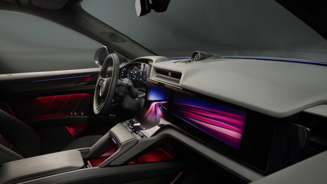 Porsche pokazuje samochód z największym ekranem dotykowym; „Czy jest coś dla normalnych ludzi?”, źródło grafiki: Porsche; materiały promocyjne.