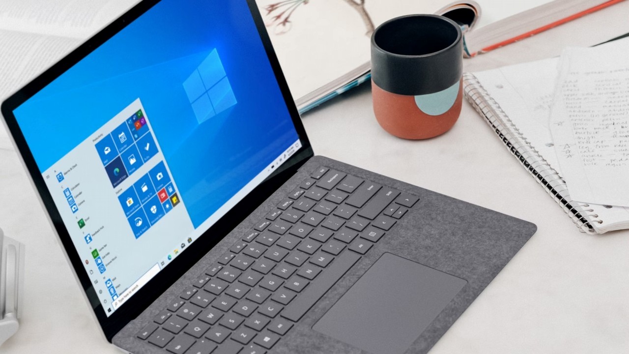 Dziś kończy się wsparcie Windows 10, ale bez paniki. W Polsce macie następujące opcje co zrobić dalej, źródło grafiki: Windows; Unsplash.com; 2020.