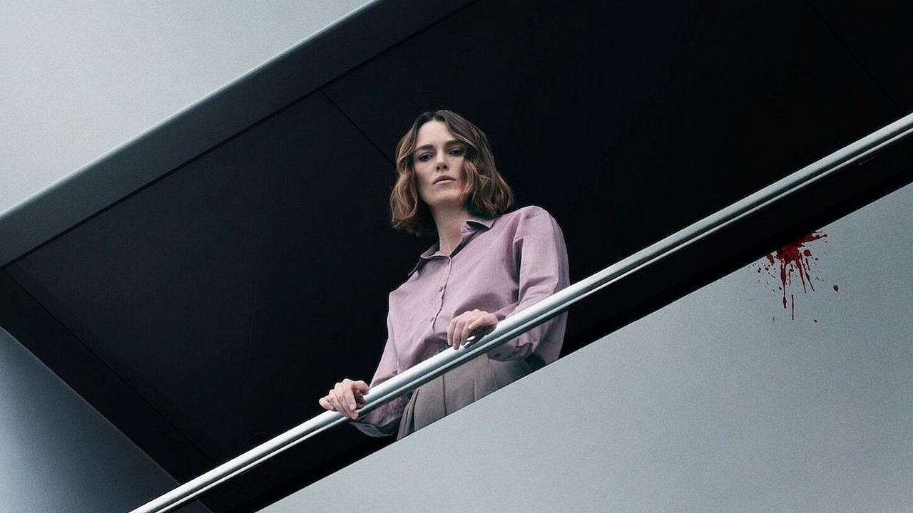 Świat oszalał na punkcie thrillera Netflixa z Keirą Knightley, ale w Polsce nowość nie miała szans z rodzimym hitem. Polacy wolą kryminalną produkcję, źródło grafiki: Kobieta z kabiny 10, Simon Stone, Netflix, 2025.