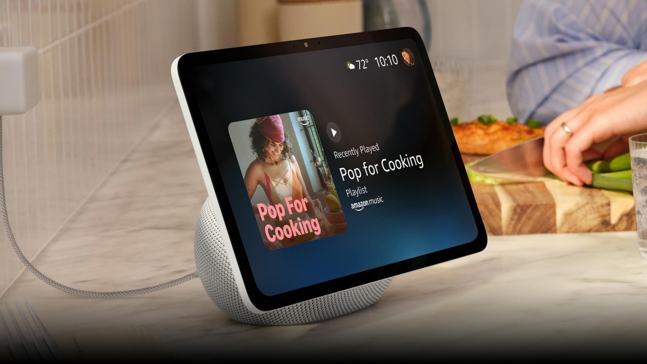 Internauci odłączają Amazon Echo od prądu, bo odtwarza reklamy nawet z budzikiem, źródło grafiki: Amazon; materiały promocyjne.
