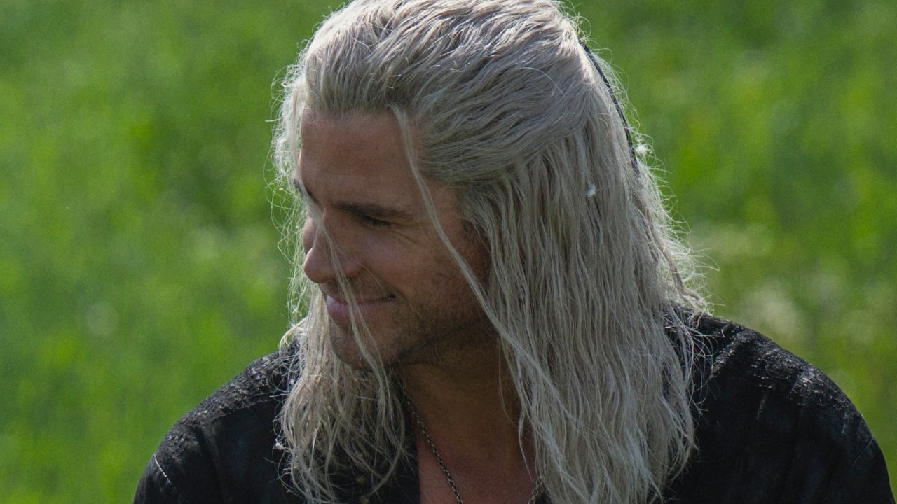 Wiedźmin Netflixa będzie inny niż wcześniej. Mniej nagości i więcej uśmiechów Geralta, źródło grafiki: Wiedźmin, Lauren Schmidt-Hissrich, Netflix, 2019.