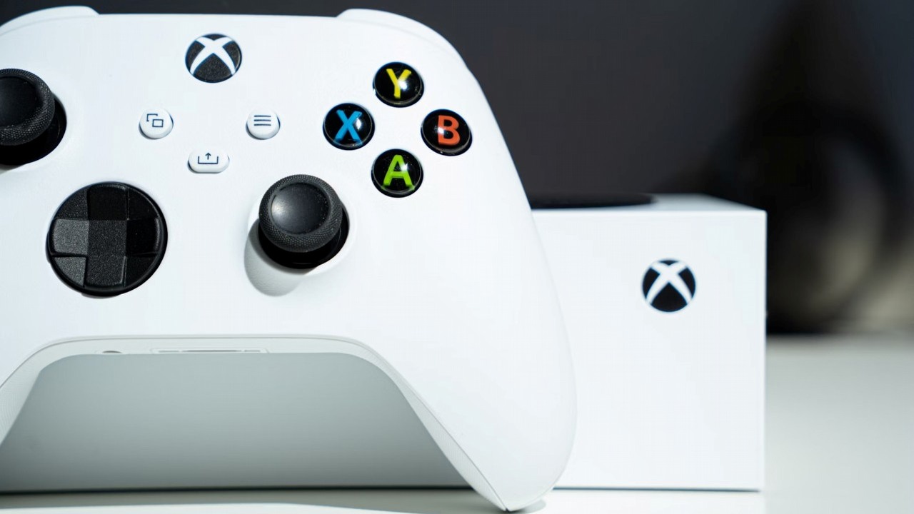 „Chcemy tworzyć sprzęt w przyszłości”. Prezes Xboxa zapewnia, że Microsoft dalej będzie robił konsole, źródło grafiki: Mika Baumeister; Unsplash.com; 2021.