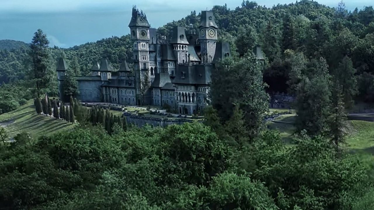 Fantasy hit Netflixa nie zatrzymuje się i już teraz zajmuje 4. miejsce wśród najbardziej udanych seriali platformy, źródło grafiki: Wednesday, Tim Burton, Netflix, 2025.