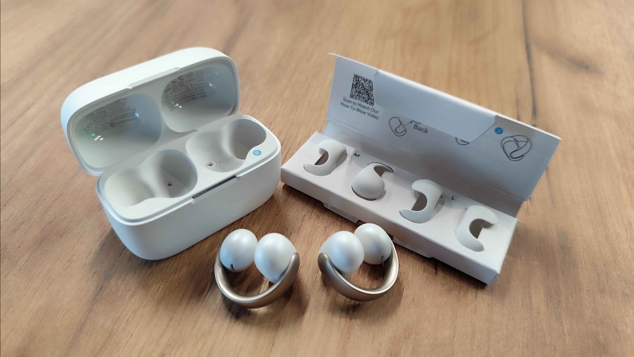 Nie wierzyłem, że słuchawki z otwartą konstrukcją mogą grać tak dobrze. Testujemy Soundcore AeroClip, źródło grafiki: Fotografia własna..