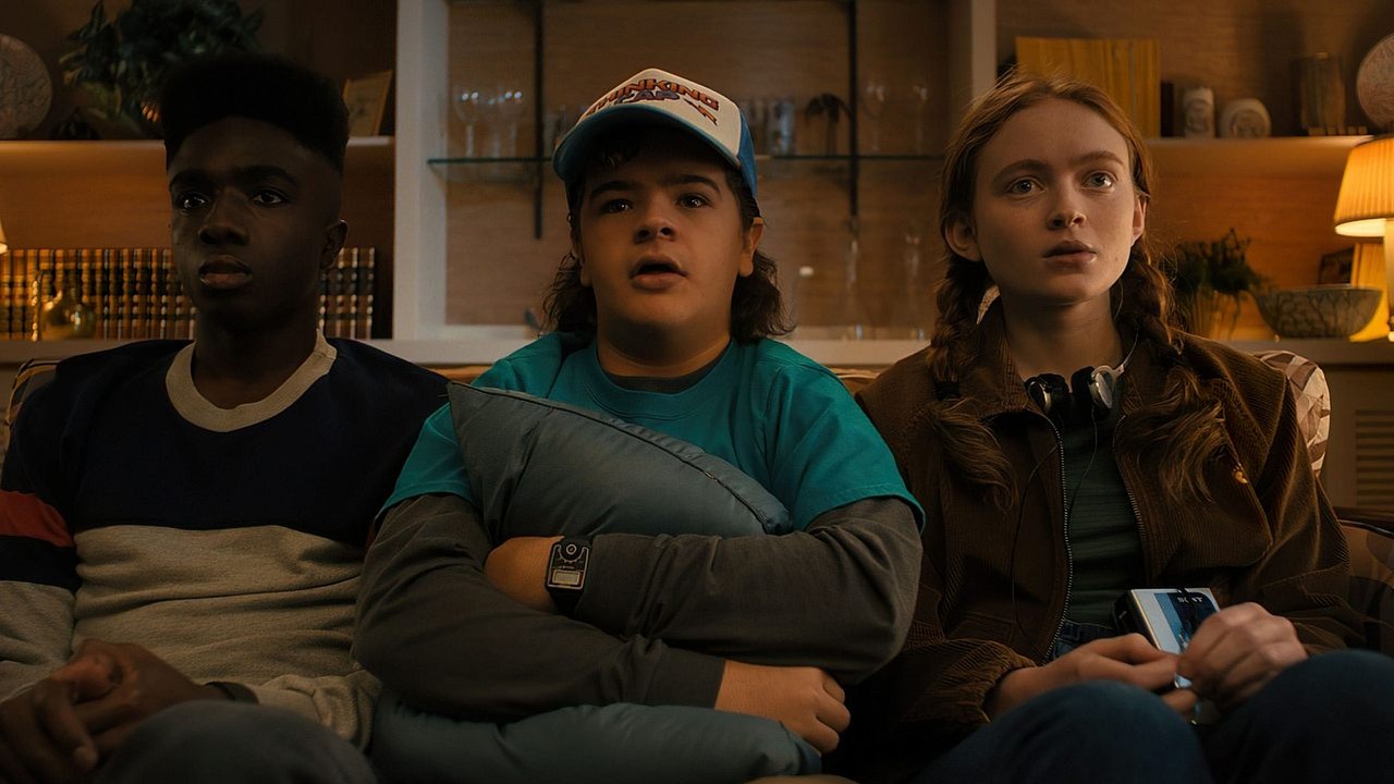 Gaten Matarazzo do dziś podziwia twórców Stranger Things za włączenie jego choroby do serialu, źródło grafiki: Stranger Things, Ross Duffer, Netflix, 2016.