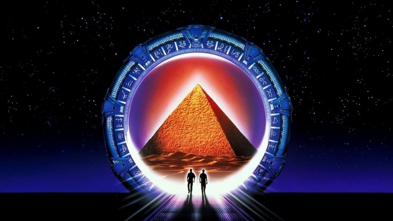 To dzieje się naprawdę. Epicka saga science fiction zostaje wskrzeszona przez Amazon: franczyza obejmuje już film kinowy i 5 seriali, źródło grafiki: Gwiezdne wrota, Roland Emmerich, Centropolis Film Productions, 1994.