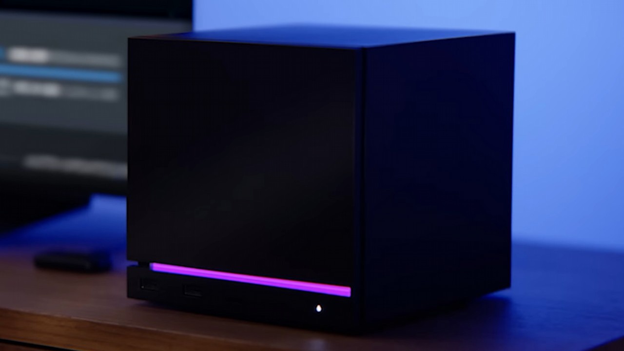 Cena Steam Machine bliżej 900 dolarów? Inżynierowie Valve podali, że kwocie blisko do obecnych PC na rynku, źródło grafiki: YouTube: Valve; 2025.