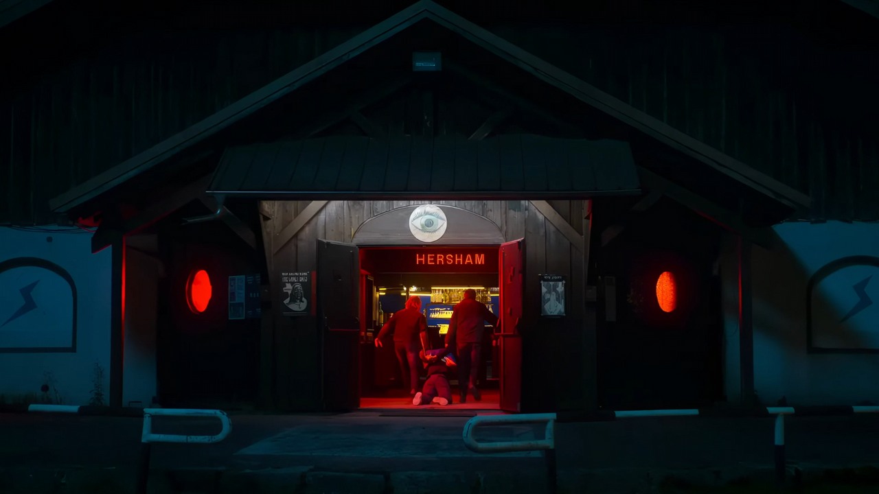 „Jak to w ogóle możliwe?” Apple TV na kilka dni przed planowaną premierą nagle wycofało swój serial z powodu poważnych oskarżeń, źródło grafiki: The Hunt, Cedric Anger, Apple TV, 2025.