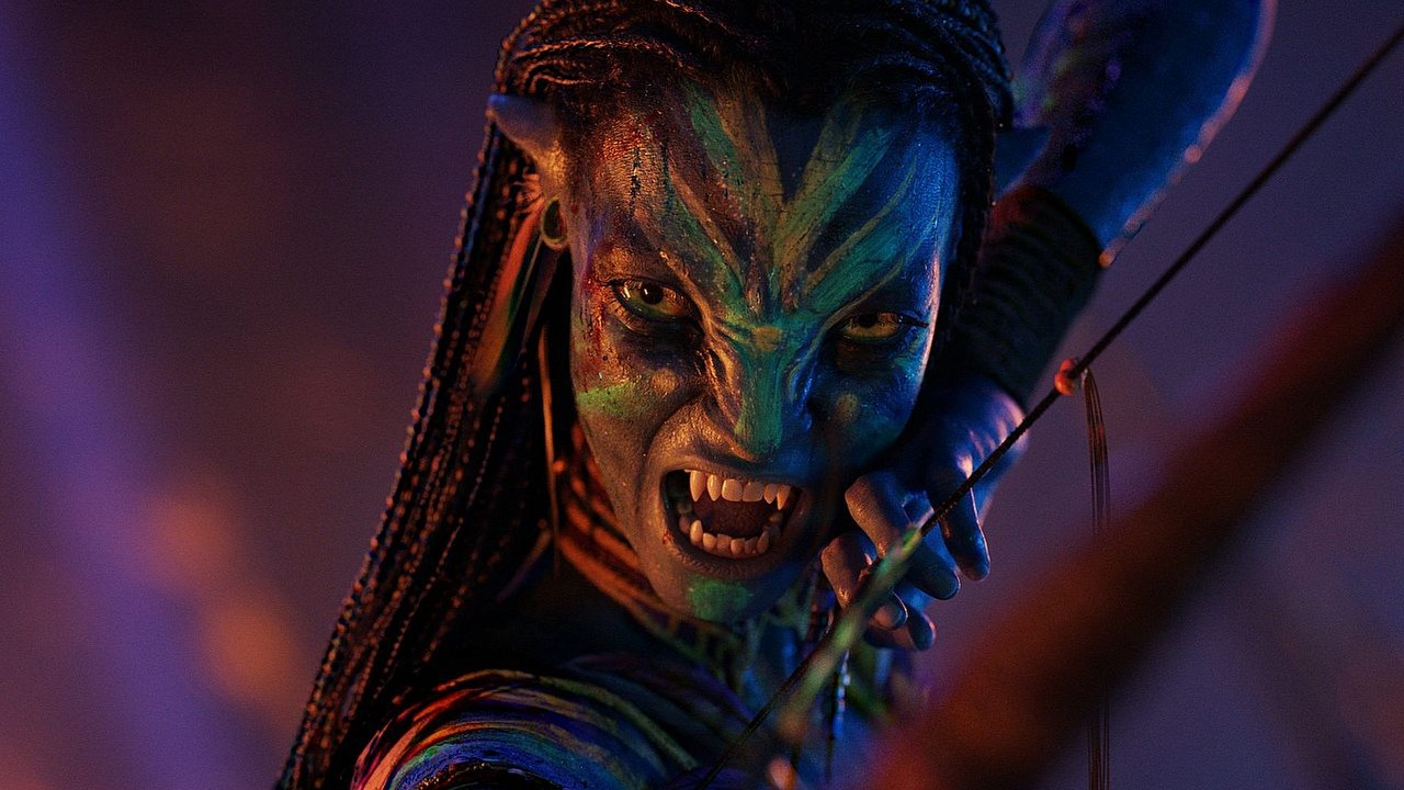 James Cameron uderza w Netflixa i uważa, że gigant nie powinien walczyć o Oscary. „To przerażające. Zostały zawłaszczone”, źródło grafiki: Avatar: Ogień i popiół, James Cameron, 20th Century Studios, 2025.