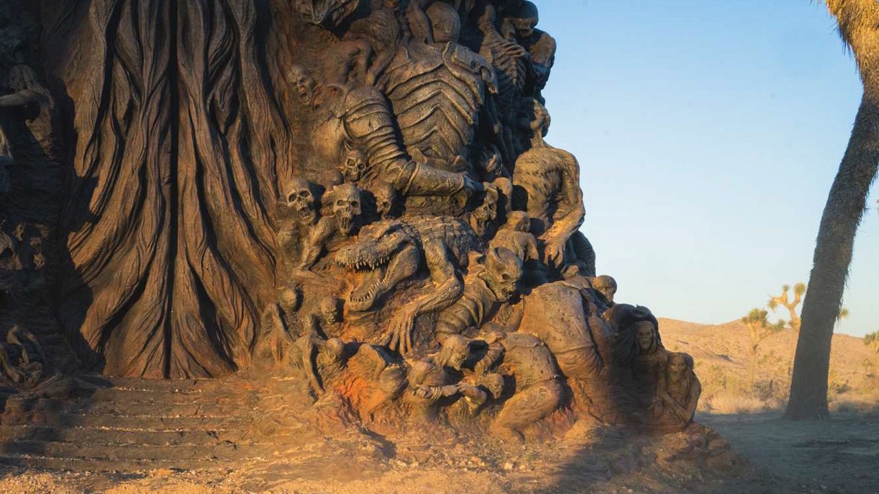 Tajemnicza statua na pustyni rozpala wyobraźnię fanów Diablo i God of War. Niektórzy wybrali się w podróż i doszli do wniosku, że może chodzić o coś innego, źródło grafiki: Geoff Keighley.