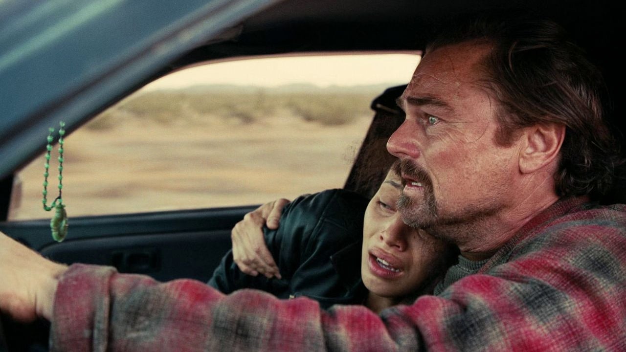 „Najlepszy film roku” i trzy wybitne produkcje Apple TV wśród nominacji do Złotych Globów 2026, źródło grafiki: Jedna bitwa po drugiej, Paul Thomas Anderson, Warner Bros., 2025.