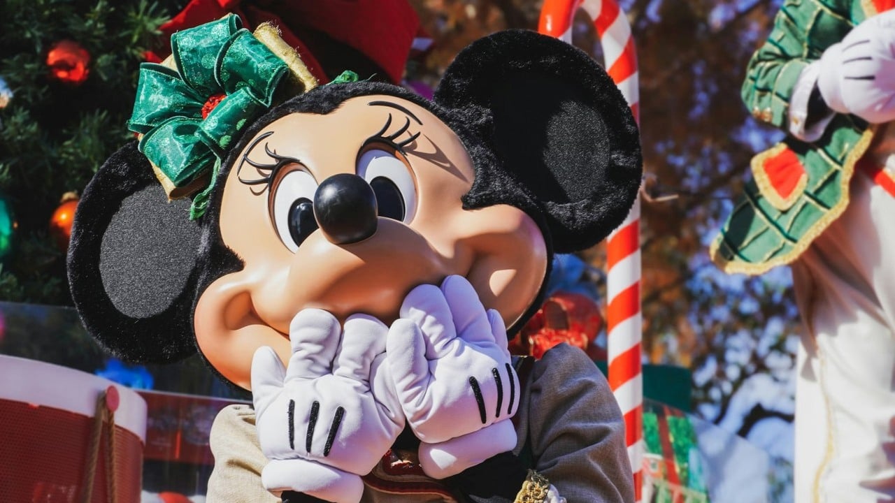 „Koniec ludzkiej kreatywności”. Disney łączy siły z OpenAI i udostępnia licencję na ponad 200 postaci do generowania filmów, źródło grafiki: Adrián Valverde; Unsplash.com; 2021.