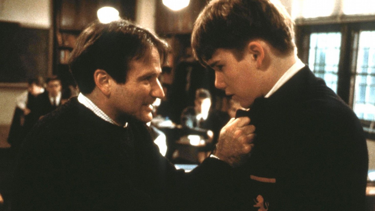 Ethan Hawke zauważył problemy Robina Williamsa podczas kręcenia filmu Stowarzyszenie umarłych poetów: „To było wyczerpujące”, źródło grafiki: Stowarzyszenie umarłych poetów, Peter Weir, Buena Vista Pictures Distribution, 1989.