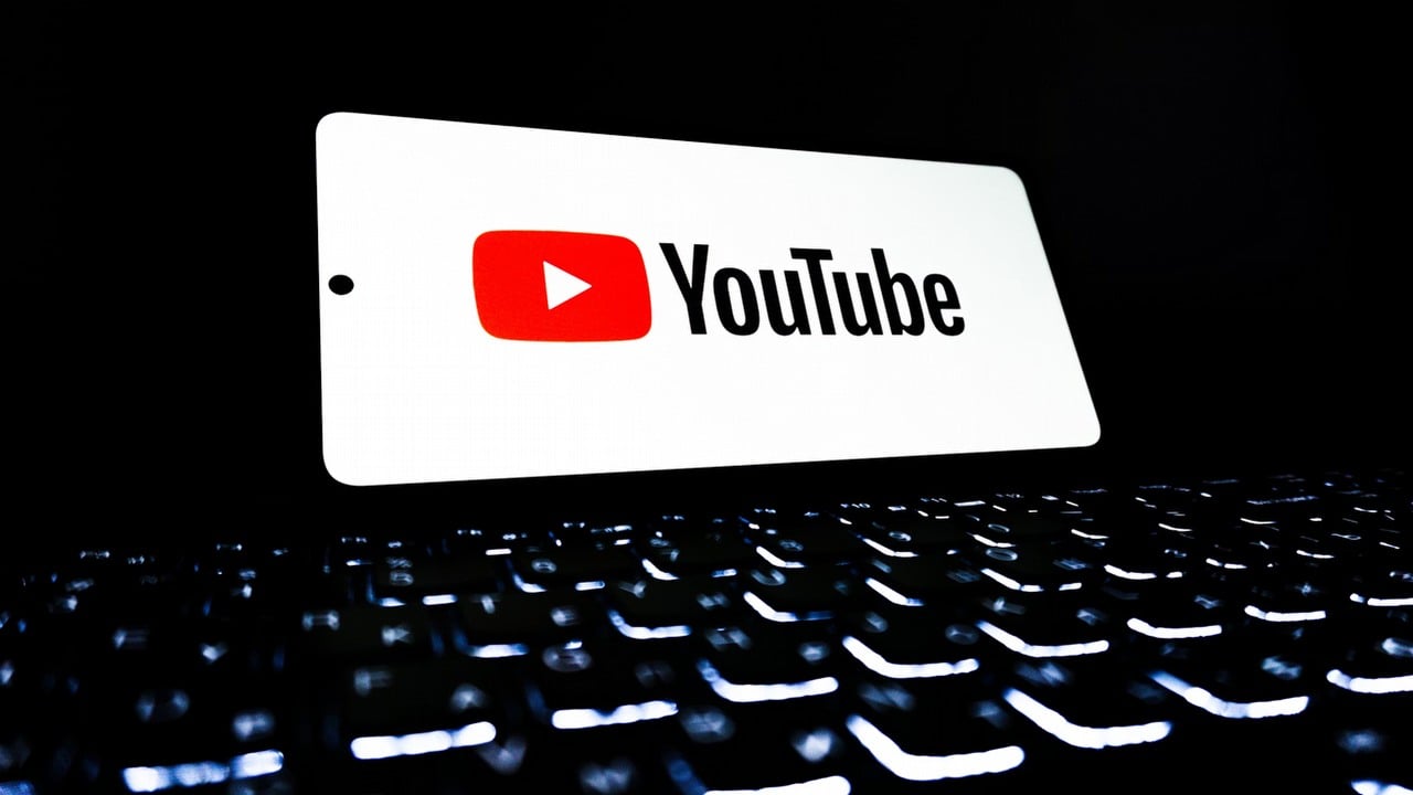 Razem miały ponad miliard wyświetleń, a YouTube je zamknął. To koniec kanałów z fałszywymi zwiastunami filmowymi, źródło grafiki: Unsplash.com, Zulfugar Karimov.