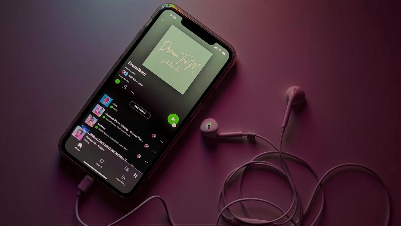 Piraci-archiwiści wykradli bibliotekę Spotify: 300 TB muzyki i 86 mln utworów trafi do sieci, źródło grafiki: Imtiyaz Ali; Unsplash.com; 2021.