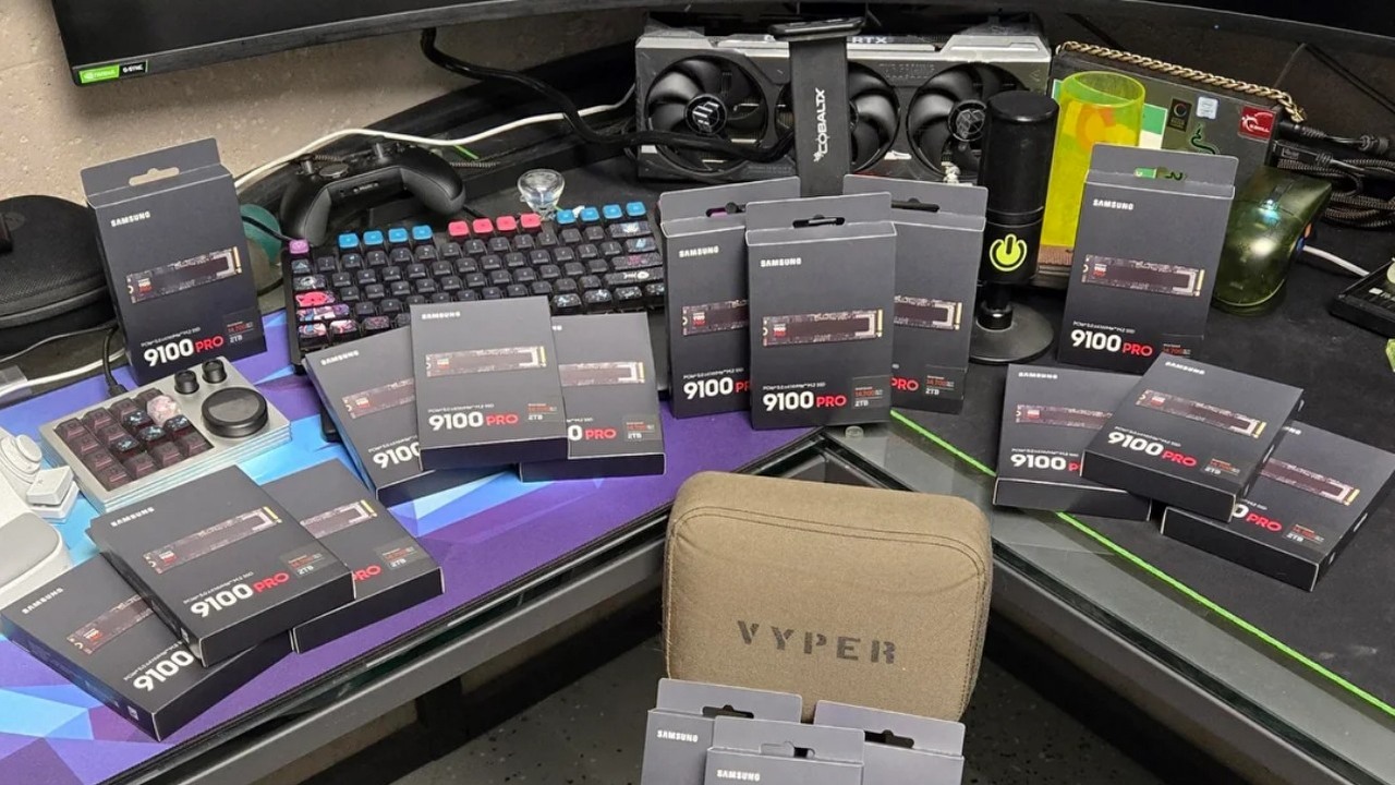 Gracz zamówił 2 dyski SSD Samsunga, a dostał ich 20 o wartości 25 000 zł i nie musi ich oddawać, źródło grafiki: u/1trollzor1; Reddit.