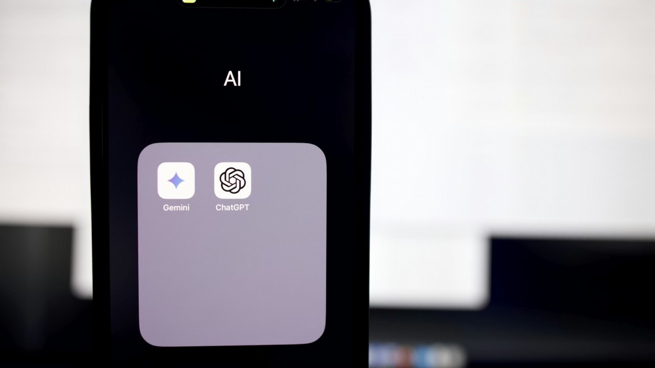 ChatGPT 5.2 wypada gorzej od Gemini 3 dla zwykłego użytkownika, a dla firm może być zbyt kosztowny, źródło grafiki: Solen Feyissa; Unsplash.com; 2024.